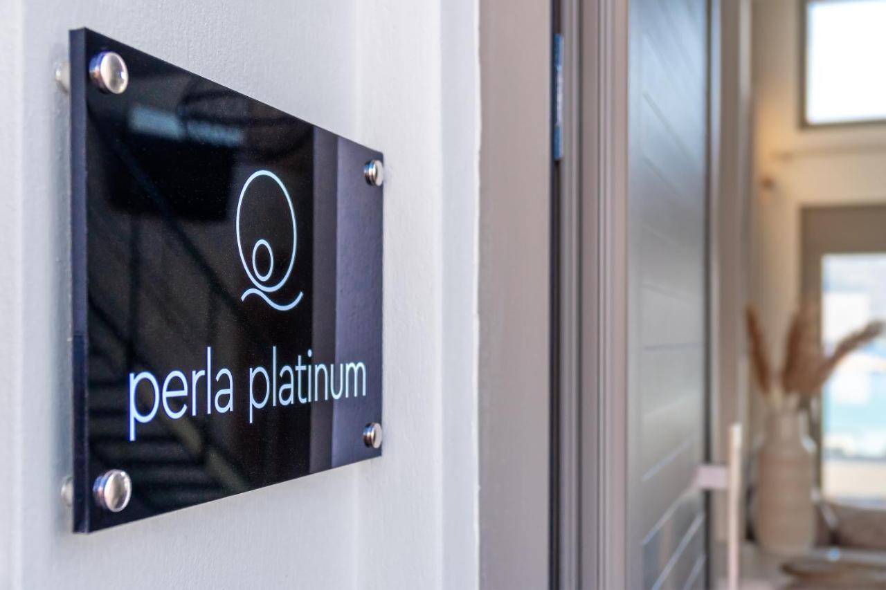 La Perla Suites Agioi Apostoloi  Ngoại thất bức ảnh